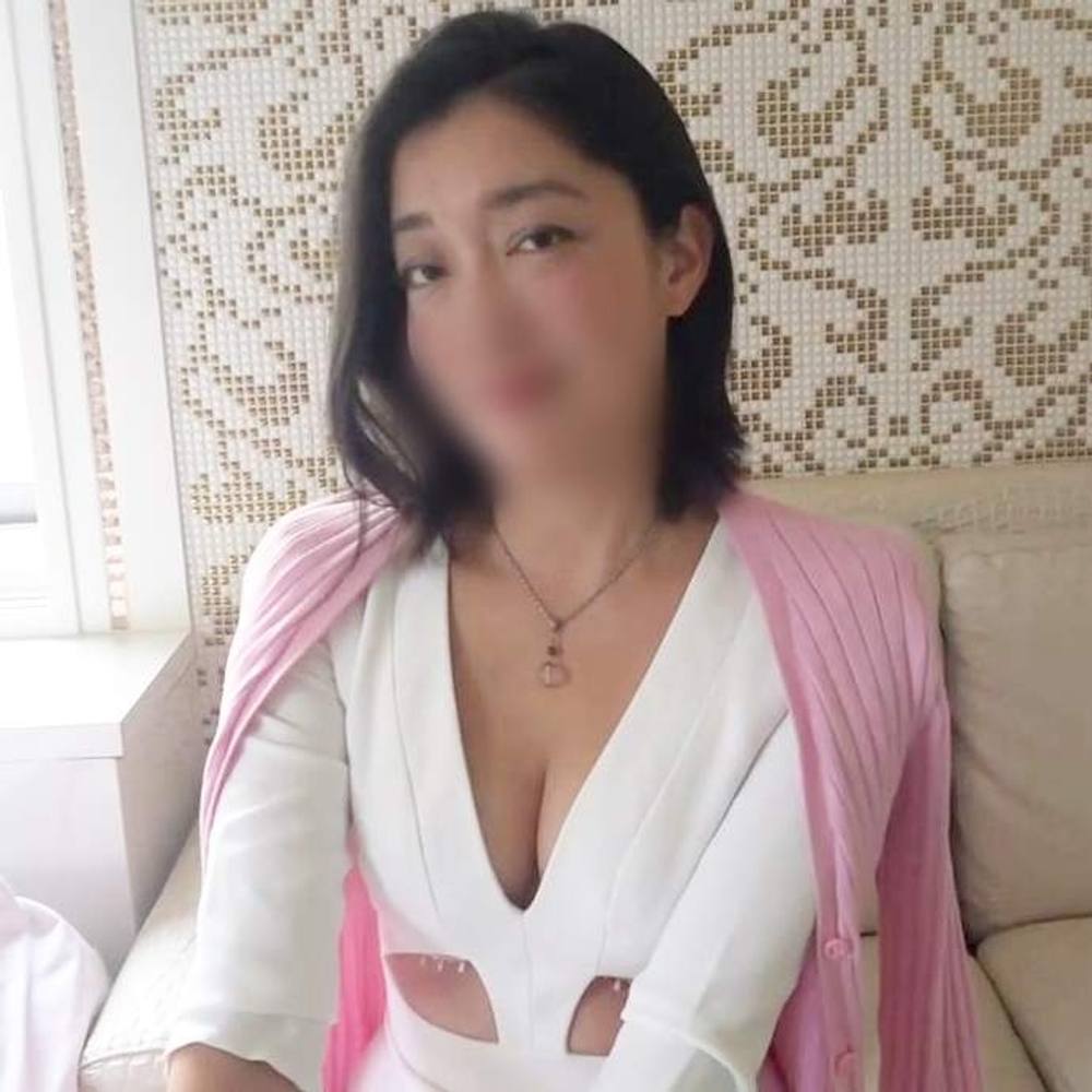 【熟女】フェロモン過剰な秋田美人！真昼のホテルで浮気セックス！48歳熟女がチ●ポをもぎ取るような尋常ではない腰使いの騎乗位でイキ狂い！