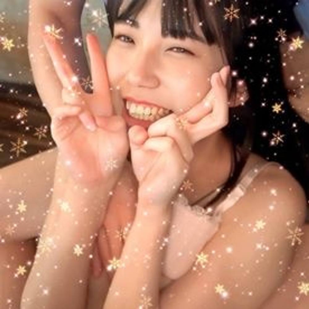 【国宝級】アイドル志望の19才！ 天使のキラキラ笑顔と彼女の全てを撮影した55分間を大公開！