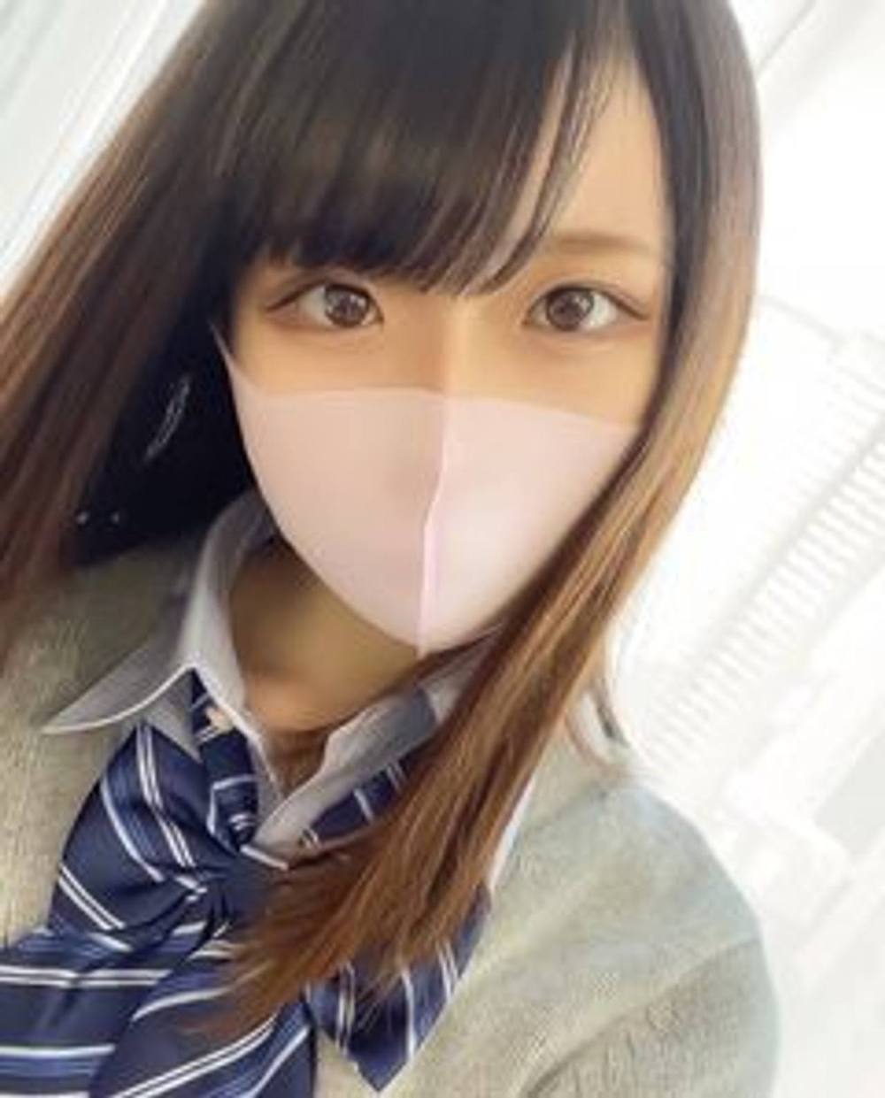 【復刻版】透明感あふれる白玉美白のスレンダー美女りかちゃん！人生初大量顔射！【期間限定再販】