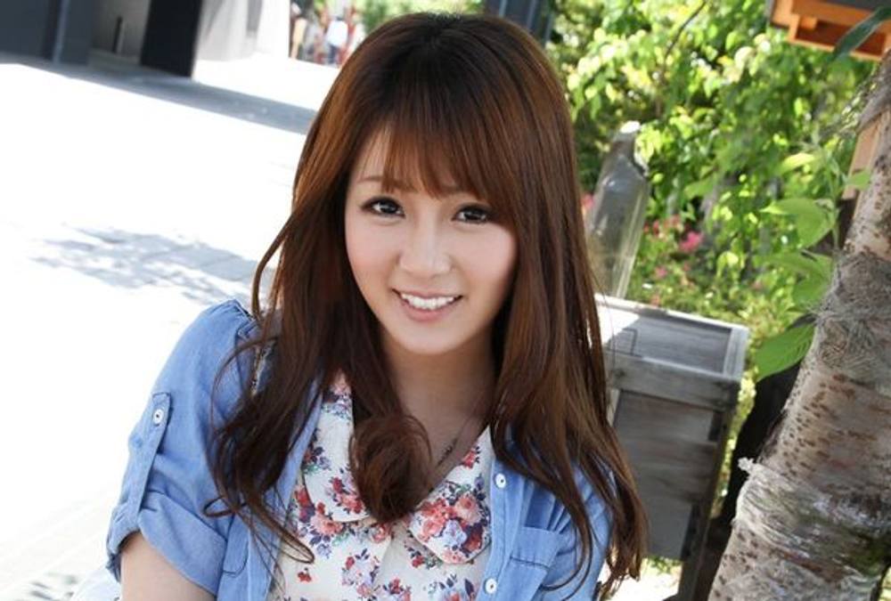 GAREA「せな」ちゃんはカラダもエロいが感度も良い瞳が印象的なキュートな美人女子大生