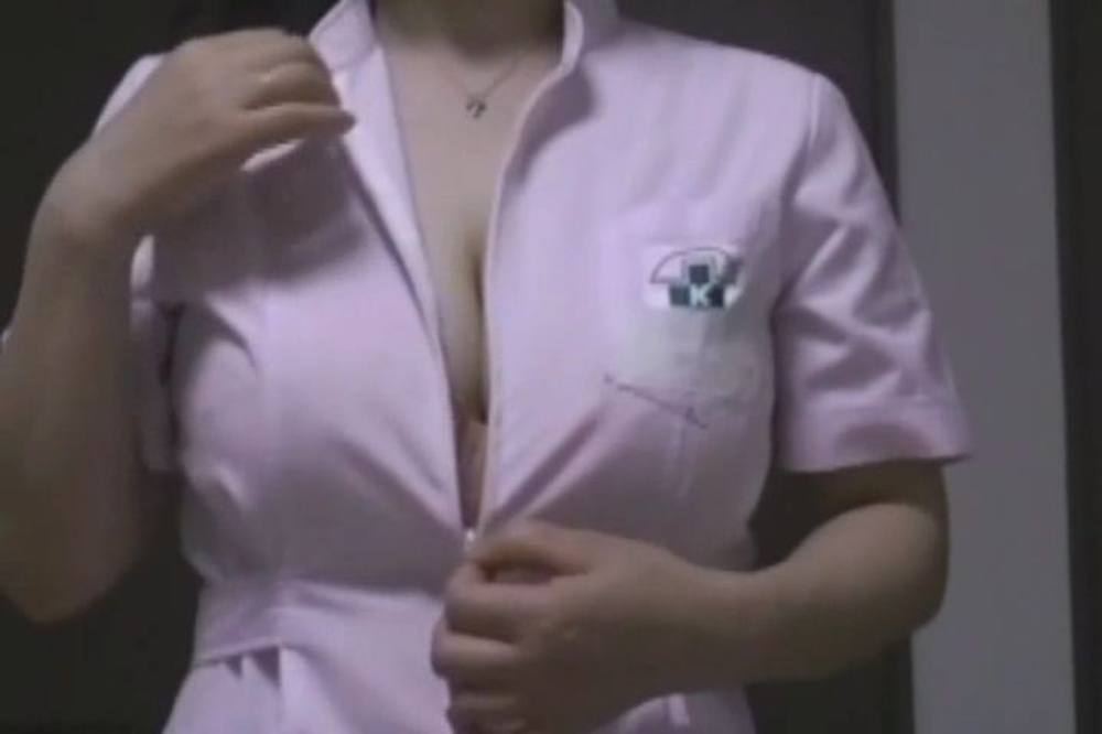 【ハメ撮り】パイパン巨乳看護師をお仕置きアナルＳＥＸ！乳首にニップレス！