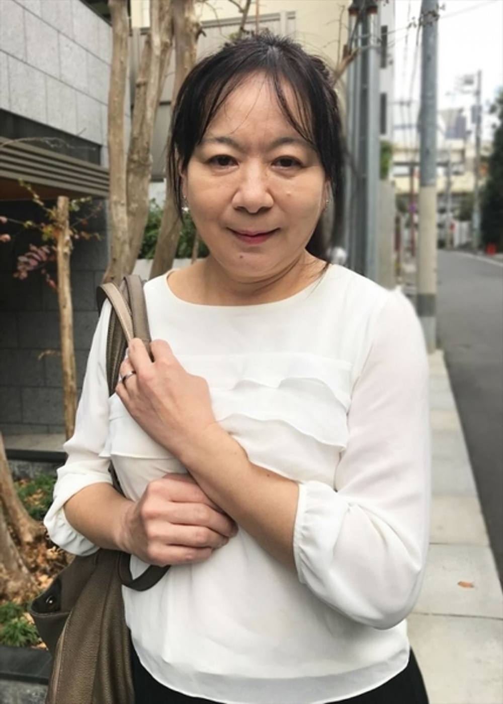 上戸（かみと）あけみ（58歳）