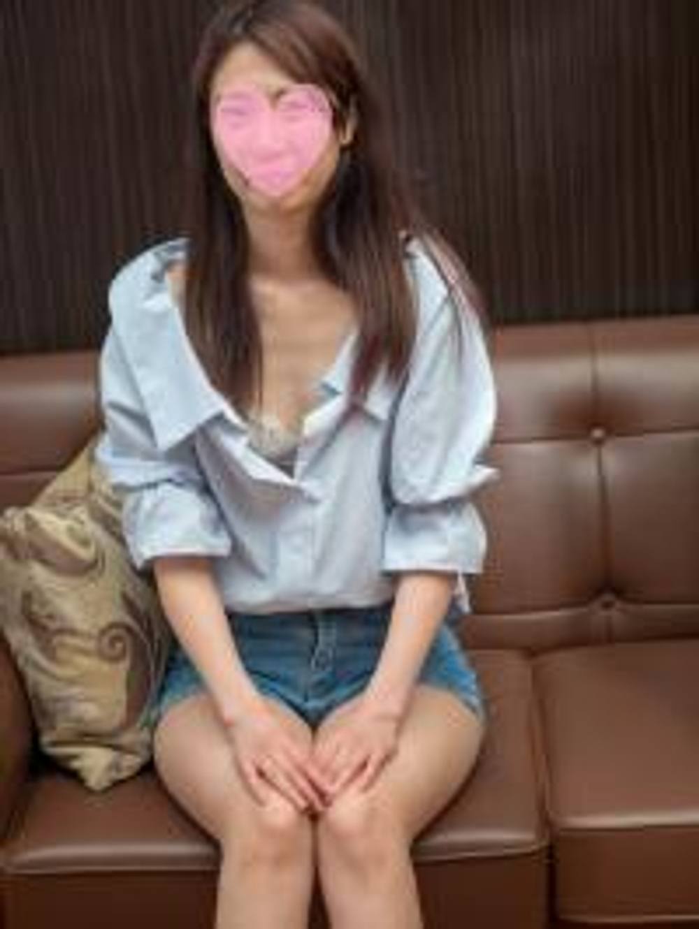 【第36撮】ちさと18歳美尻！スレンダー美女は噴射がお好き！？潮吹きの果てに奥突いて連呼からの大量中出し。いつまでも溢れる精子と共に～【個人撮影】