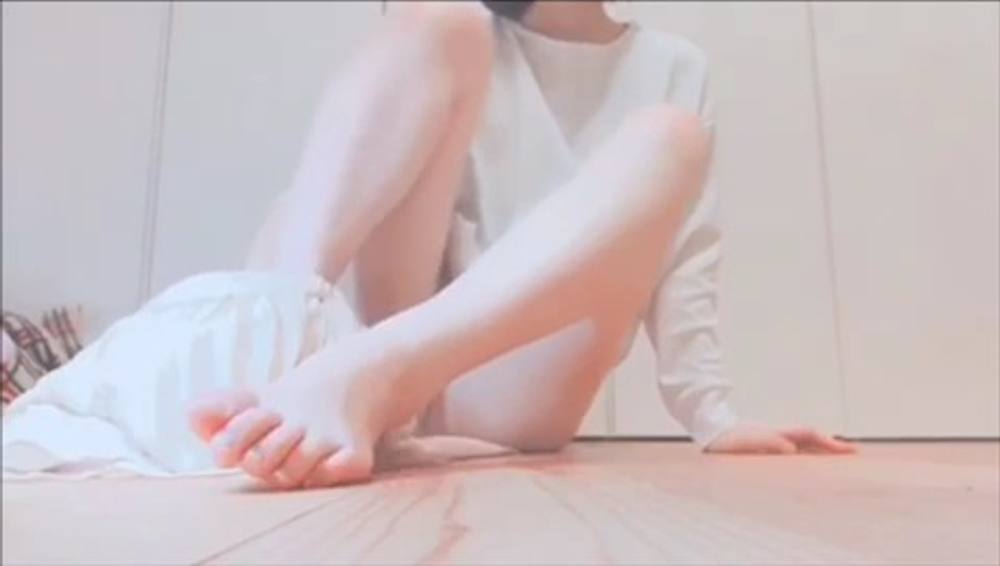 裏垢女子、さくらのオナニー動画【18歳】