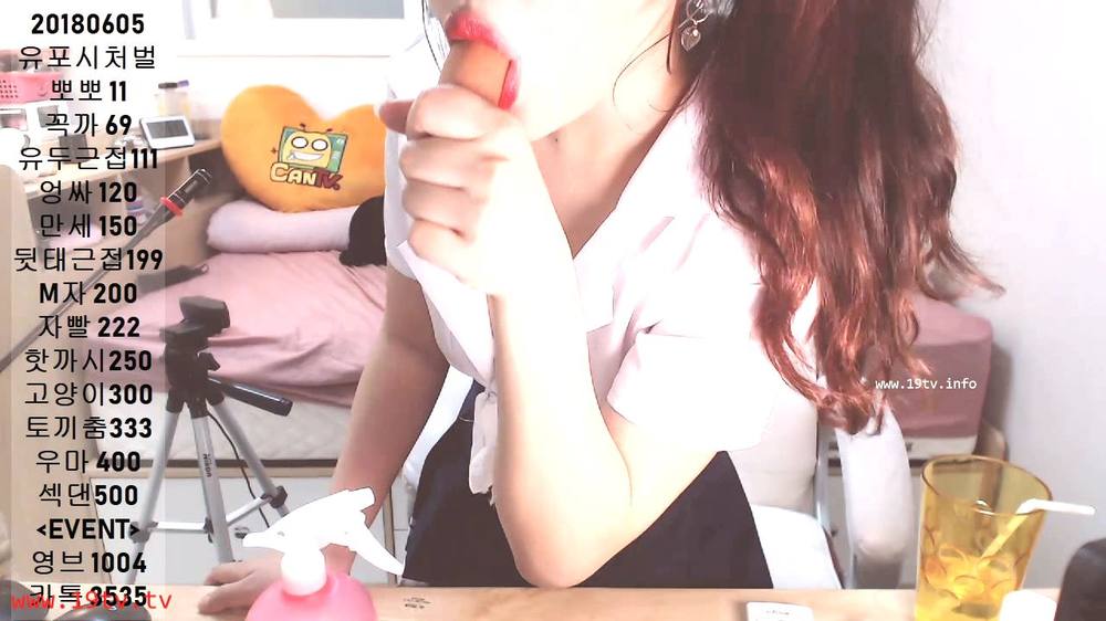 韓国美女bj熱いライブチャットオナニーとマン汁サラマンカス食べる（15）