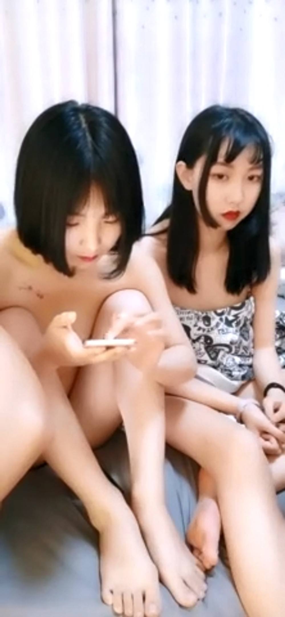 真・中国美少女！２人のロリ体型の女の子交替連続セックス