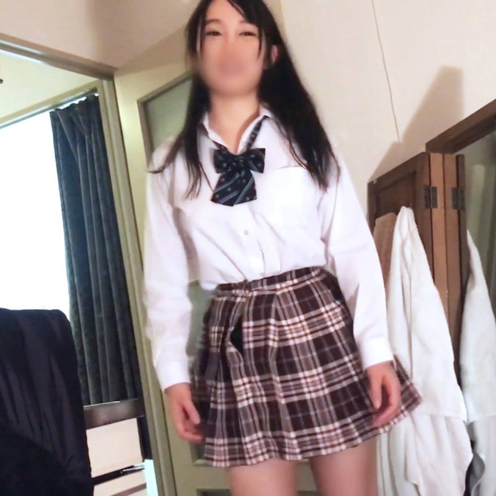 [PR] 制服似合いすぎな黒髪ロリ娘。自撮りでエッチな動画を撮っちゃった。