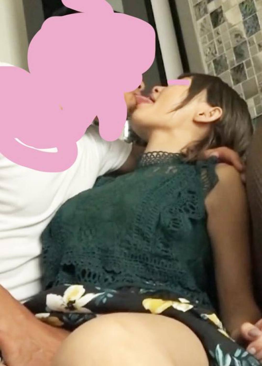 ★個人撮影★ﾃﾞｨｰﾌﾟｷｽ♡エロし…！お尻もふつくしい…！おまたくぱぁのマ●コいじいじぺろりんの顔がソソられる♡