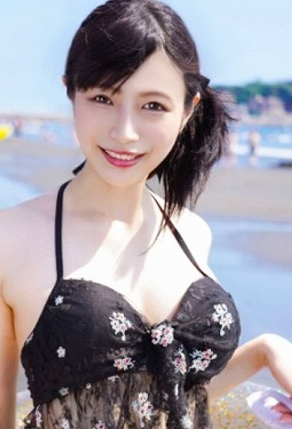 24歳歯科助手の水着美女を口説きハメ撮りセックス！清純さな見た目に反してビッチ露呈