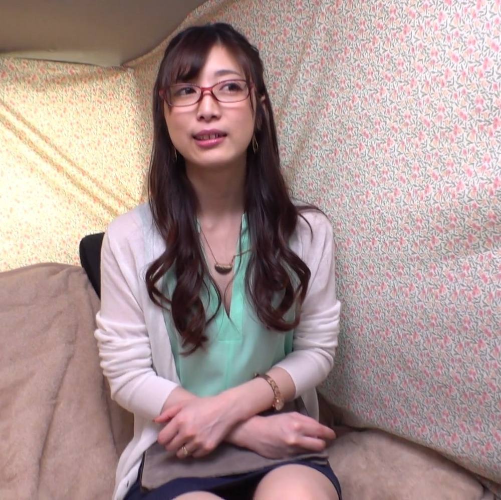 【個人撮影】可愛い眼鏡の人妻との浮気sex流出【数量限定流出】