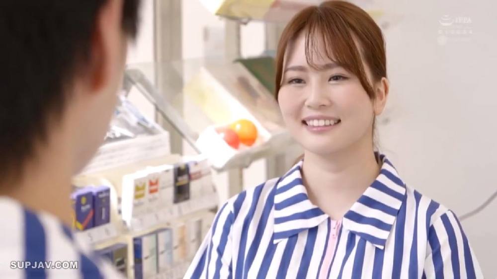 コン〇ニで一緒〇働くGカ〇プ巨〇彼〇(23歳)が同じバ〇トの卑〇なデ〇チ〇の夜〇オ〇ジ(56歳)に寝〇られた 三〇み〇ず モザイク改良版