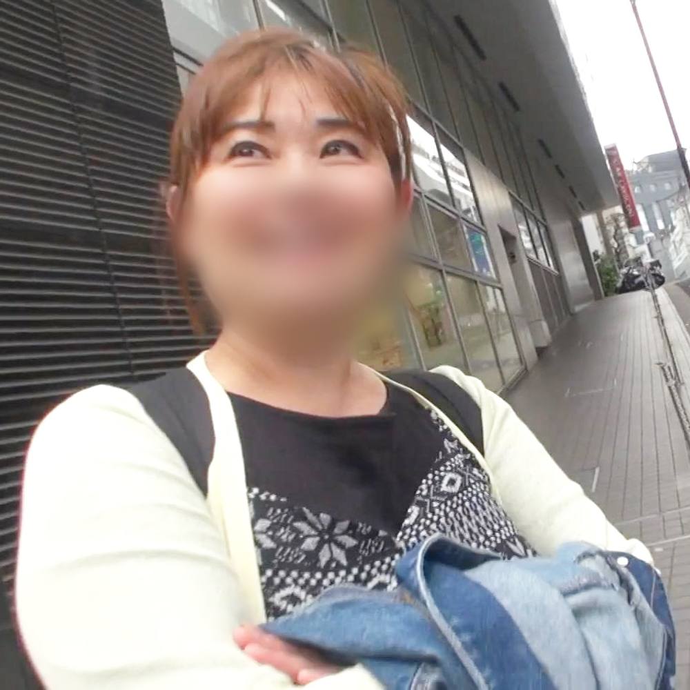 【熟女・素人】５０歳、人妻熟女！ぽっちゃりボディを披露♡熟したおま○こから大量の快楽汁放出♪