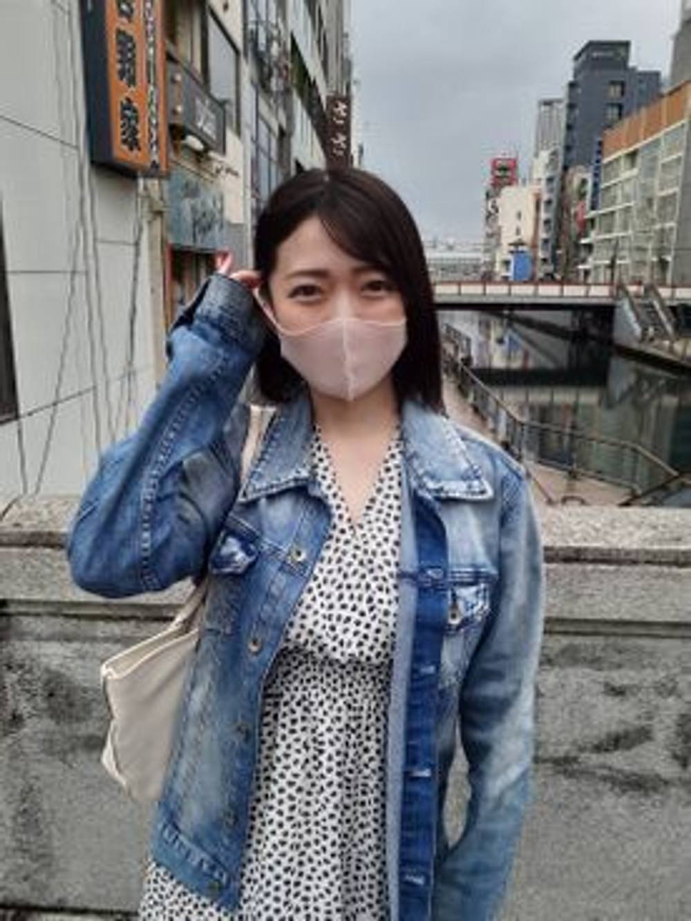 【初撮り】女子大育ちのGカップ美少女みれいちゃん！薄いピンクの乳輪JDに、初生ハメちんびく中出しセックス！！