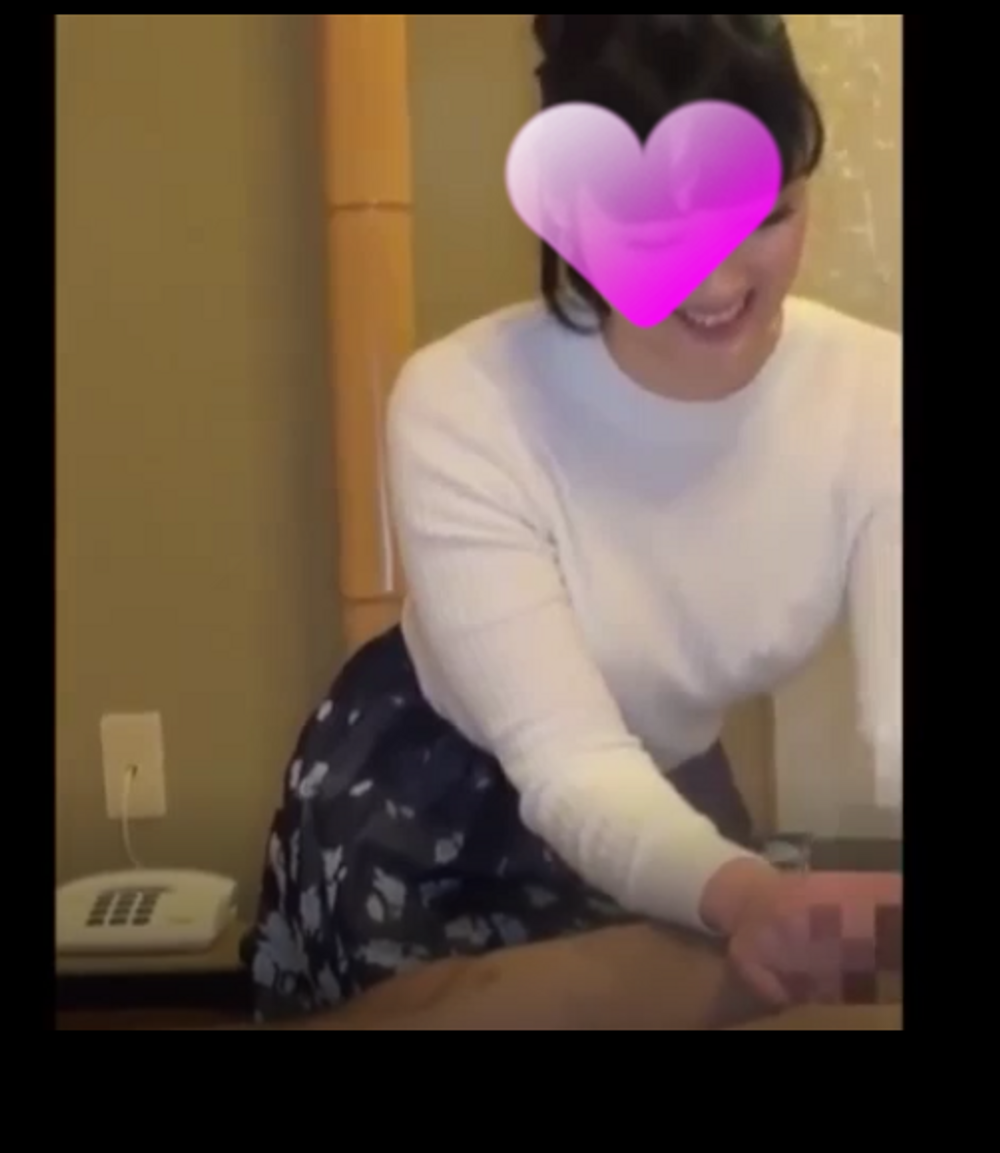 【個人撮影・素人】流出、先生ダメです!!都内の大学〇授と美人の女性職員、不倫発覚!!巨乳美女・口内射精www
