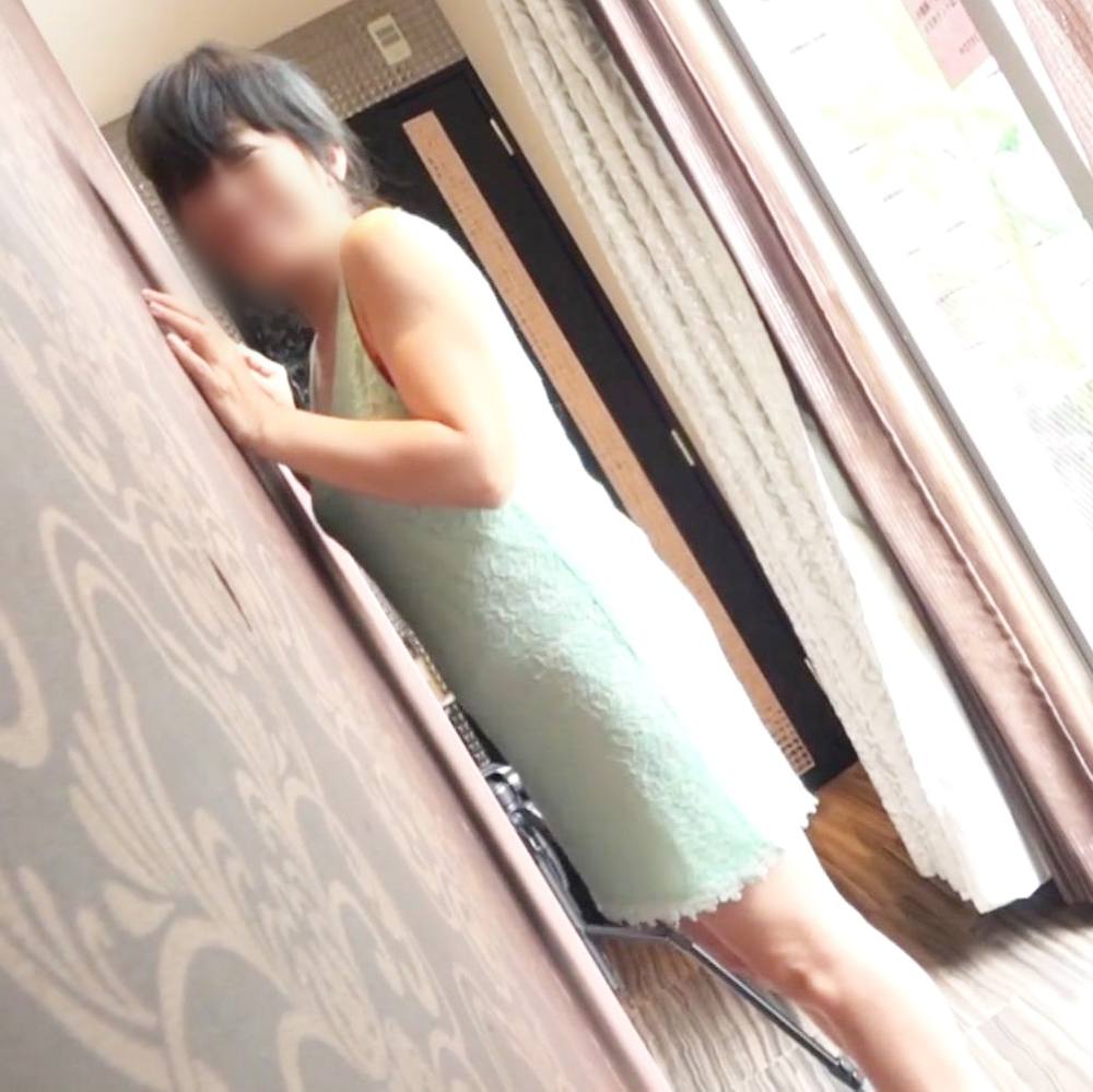 【熟女】地味めな54歳スレンダー熟女！スレンダーBODYを堪能！パイパンマ○コから大量の快楽汁が放出！