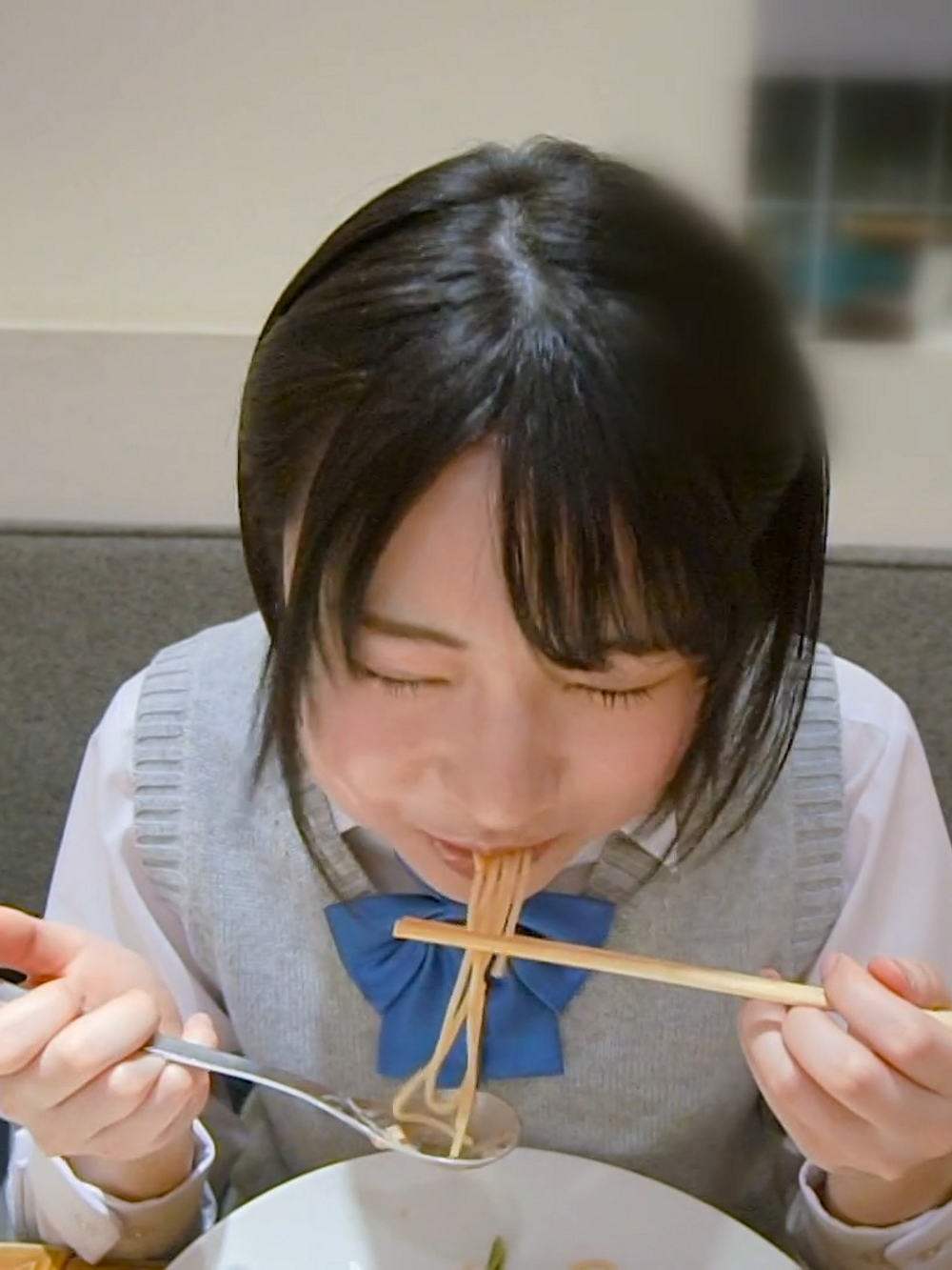 【流出】広〇高1年美術部女子。育ち盛りにごはんをいっぱい食べさせて中出しセックス。　個人撮影