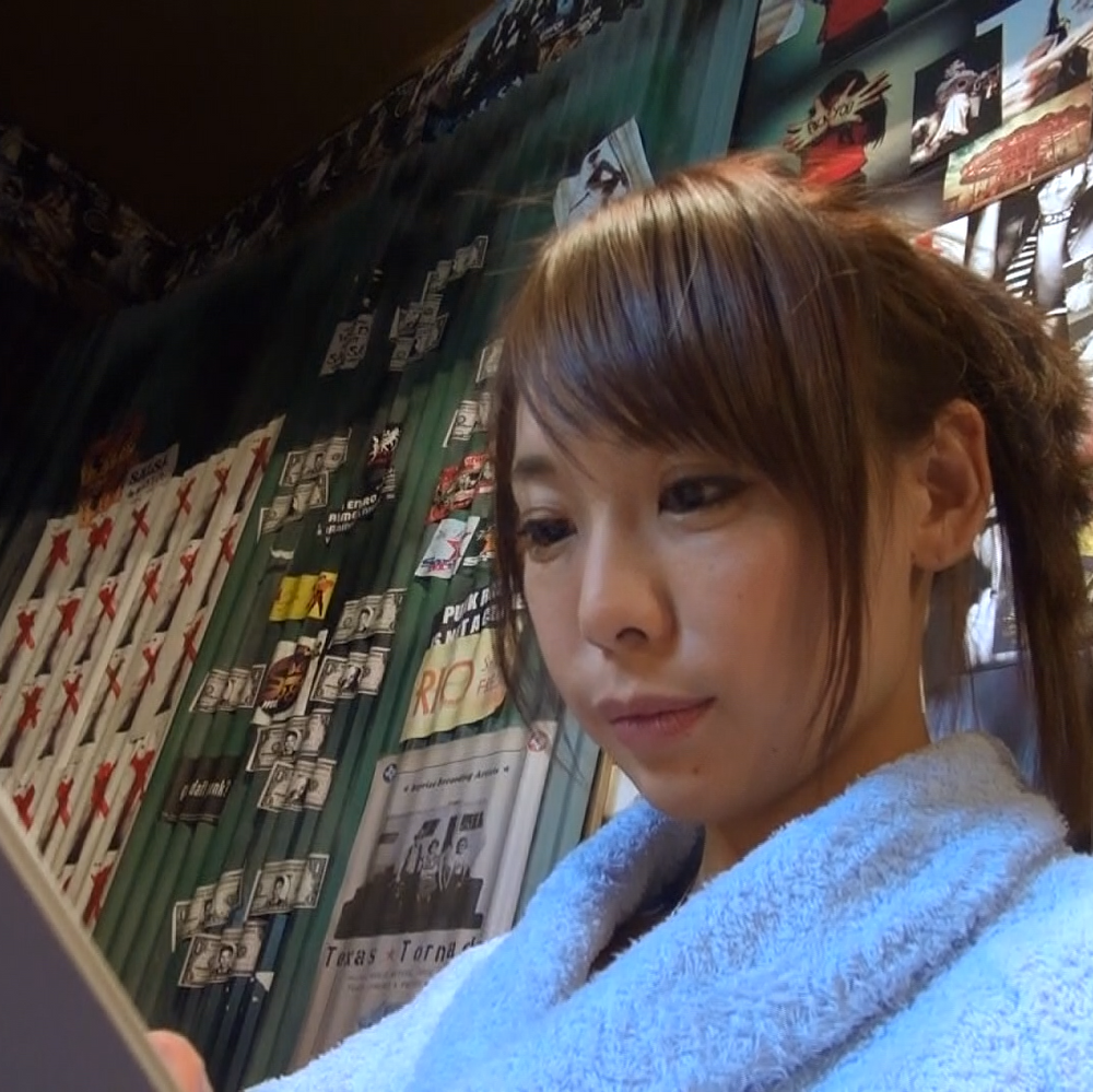 【素人/流出】ナンパした若人妻…性的マッサージを快諾!与えられ続ける快楽に大発狂!※数量限定