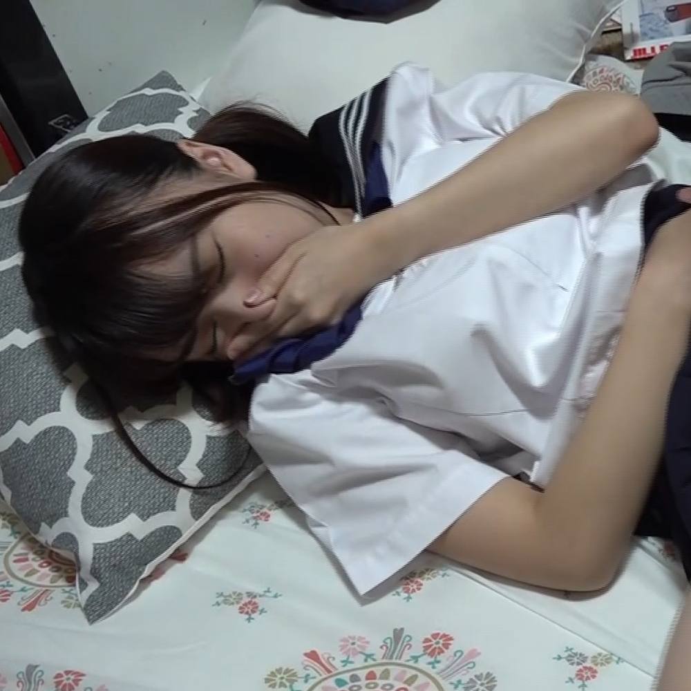 【J〇/個撮】現役J〇中出し映像流出!我慢しても漏れてしまう喘ぎ…未経験の快楽に股全開でチンポを受け入れる!※削除注意