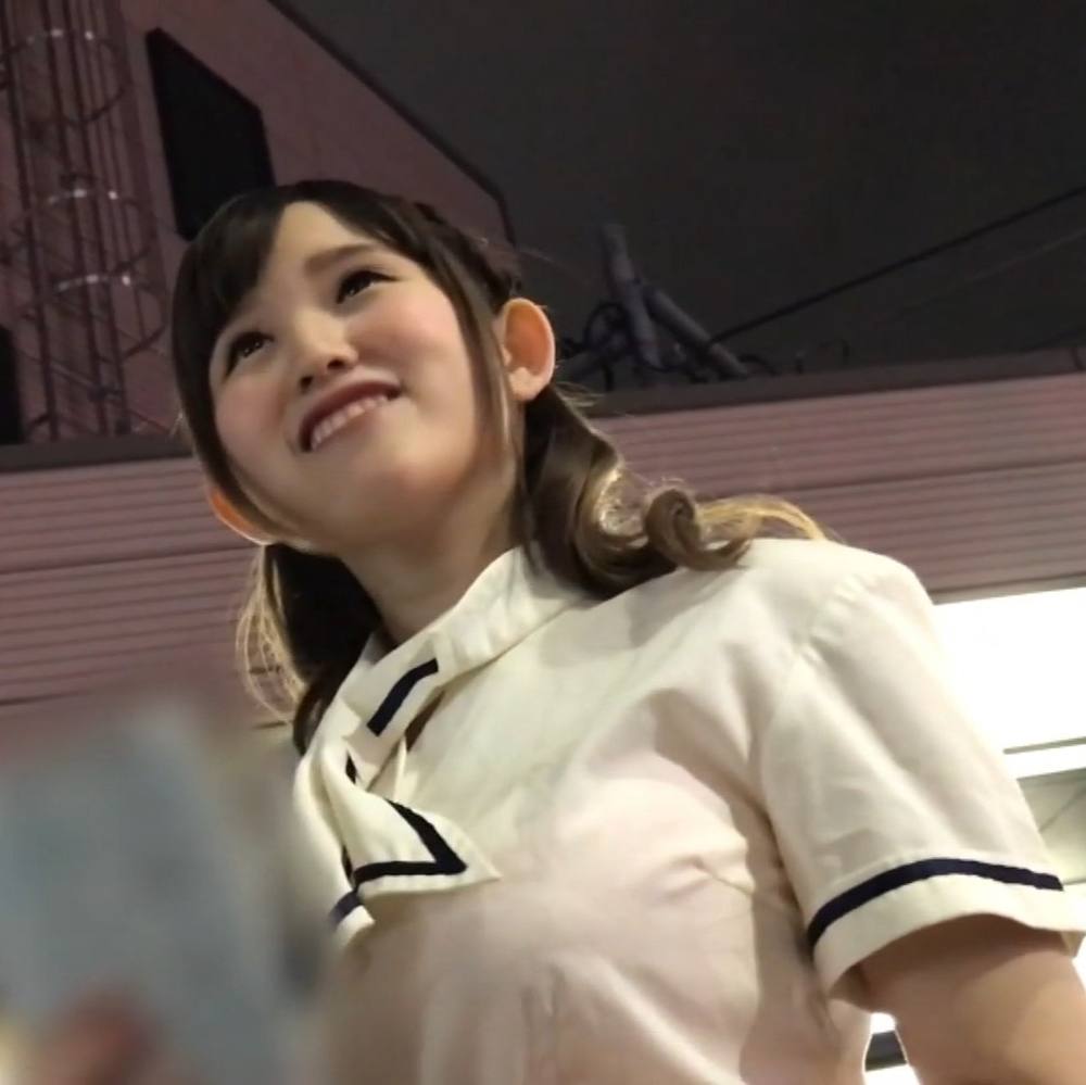 【個人撮影】アイドルにセーラー服を着せて個人撮影中に中出しエッチ【即削除注意】