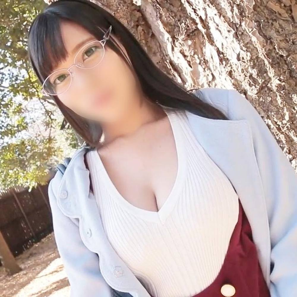 【中出し】セフレのち●ぽにハマってしまった眼鏡の地味めアラサーGカップ美巨乳を持つ人妻◆目隠し・拘◯プレイに巨乳揺らして大胆イキ！膣◯射精！