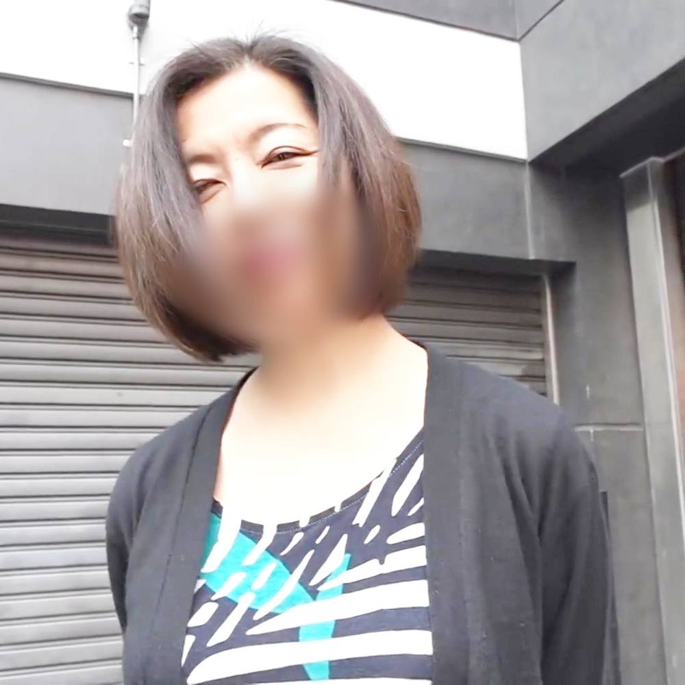 【熟女】上品でセクシーな美熟女！お淑やかで上品な五十路熟女が久しぶりの快楽に酔いしれる！