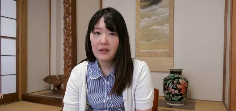 「無修正」26歳の顔が可愛くて肌の白い人妻セックス