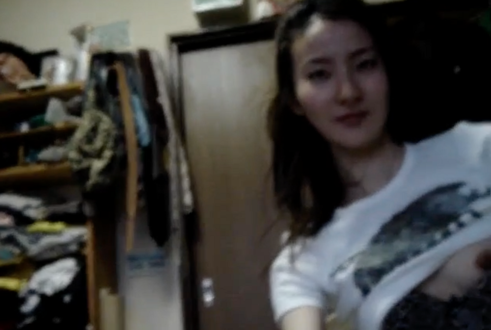 f134 可愛すぎる彼女にフェラチオしてもらう♬韓国か中国？？
