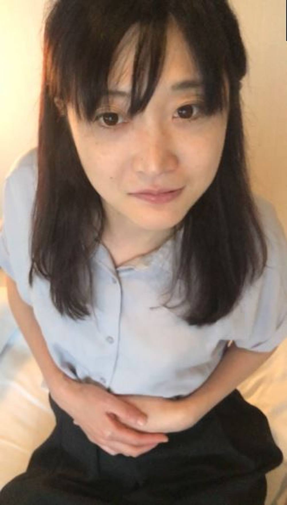 【縦動画】【無修正】【♡初撮影で緊張しまくり♡】♡看護婦、裏の顔♡こんな地味系な彼女が撮影!強引SEX!襲ってます!レビュー特典は人妻の喘ぎ動画です!