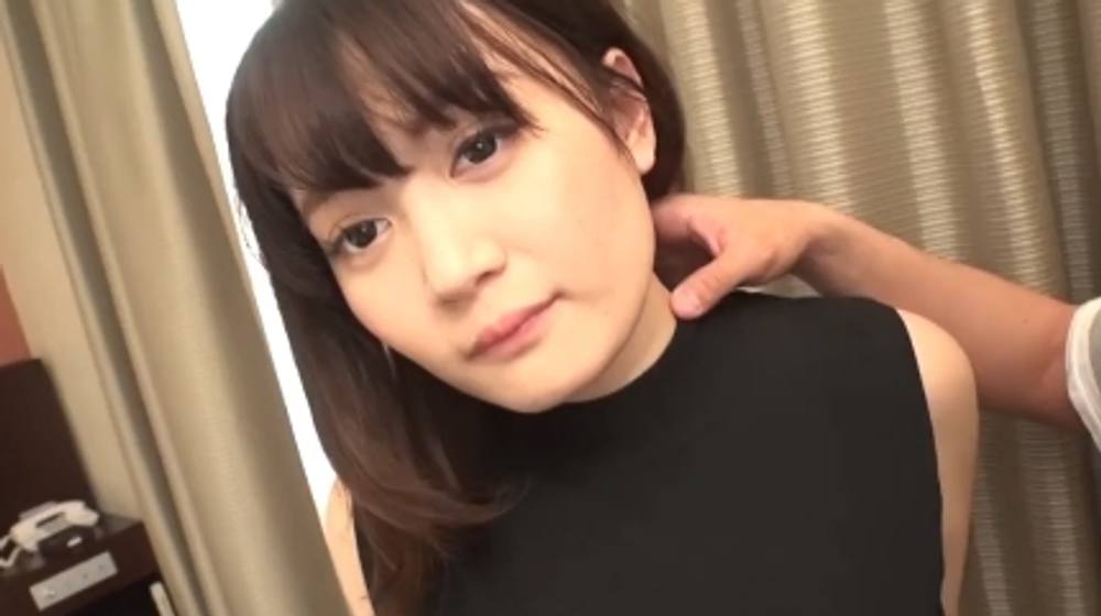 就活中の真面目な22歳女子大生が学費のために出演してGカップを揺らして喘ぎまくる