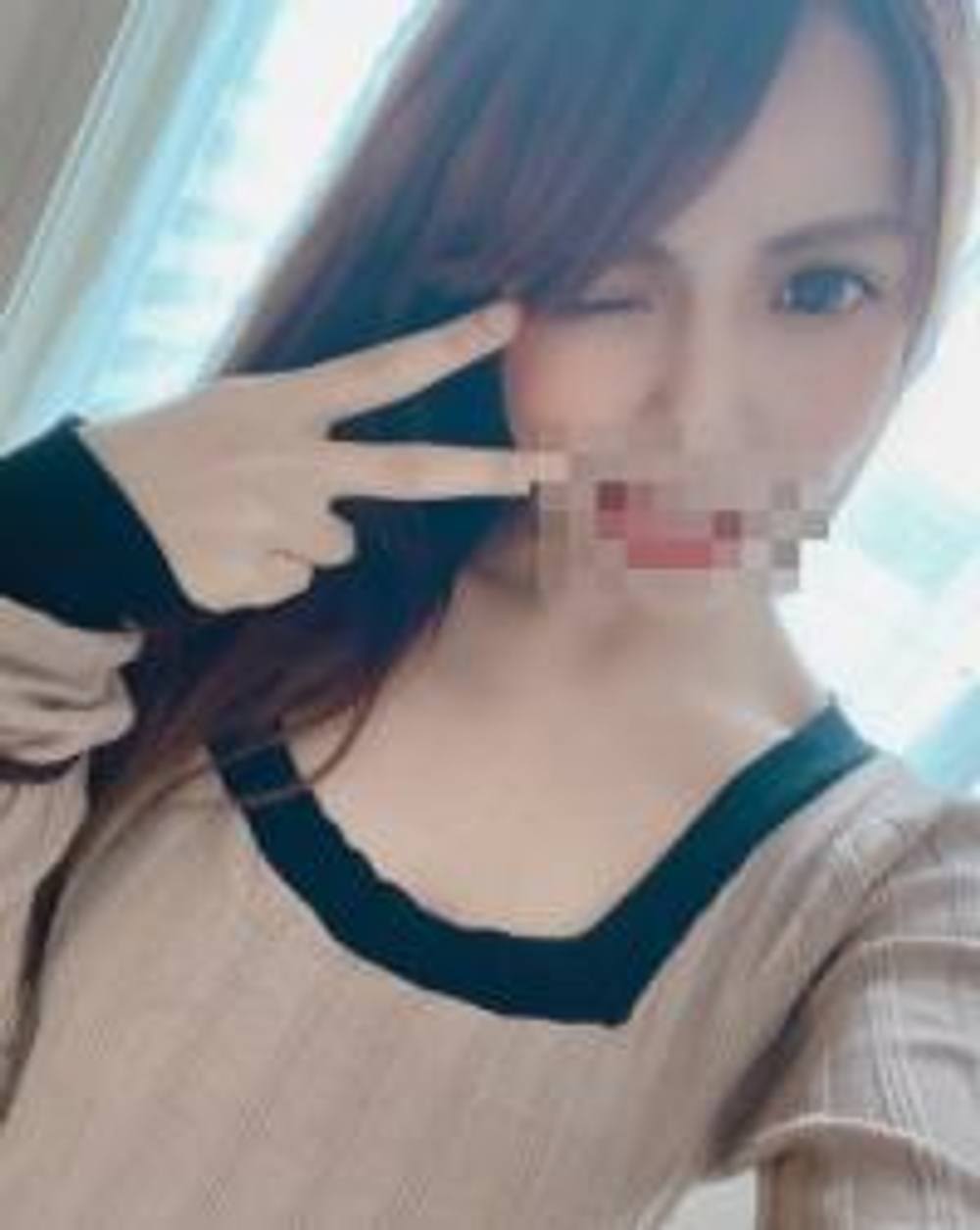 【個撮無修正】アイドル級のフリーターギャルを**椅子でソフトＳＭからのハメ弄りホテルでの中出し2連発