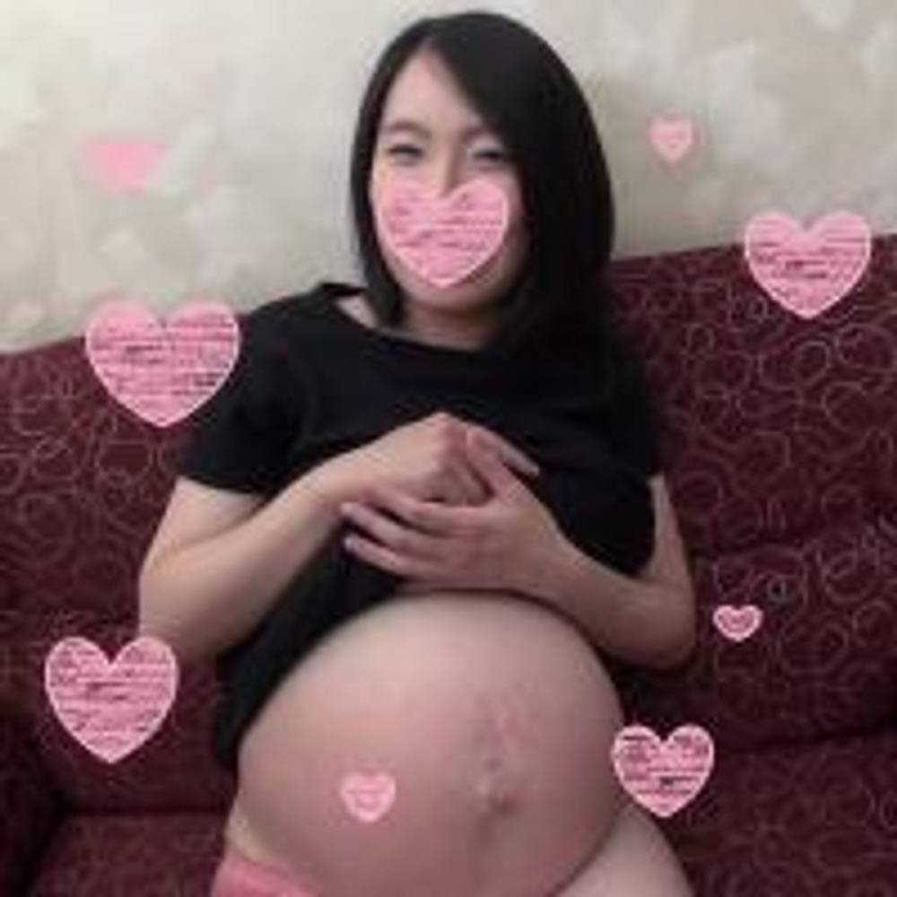 ☆初撮り☆完全顔出し☆出産間近の臨月妊婦♥性欲に飢えたシングルマザーが生ハメSEXに喘ぎまくり！！気張り過ぎて産まれちゃうかも！？【特典付】