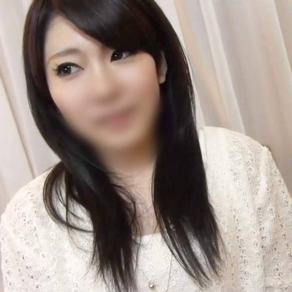 《人妻》乳首ビンビンな清楚なスレンダー人妻（32）◆感度抜群のスレンダー人妻が他人棒でイクイク連呼！大量精*顔射！