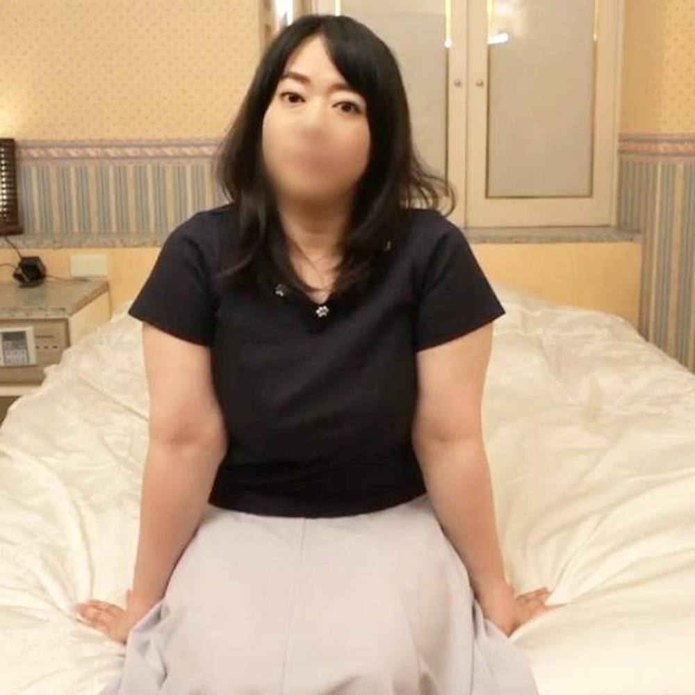 【熟女】ぽっちゃりBODYを持つ44歳熟女◆デカ乳首を存分に味わえる優しさ満点**手コキ・フェラ・パイズリ！生チ○ポでぽっちゃりBODYを震わせイキ狂い！