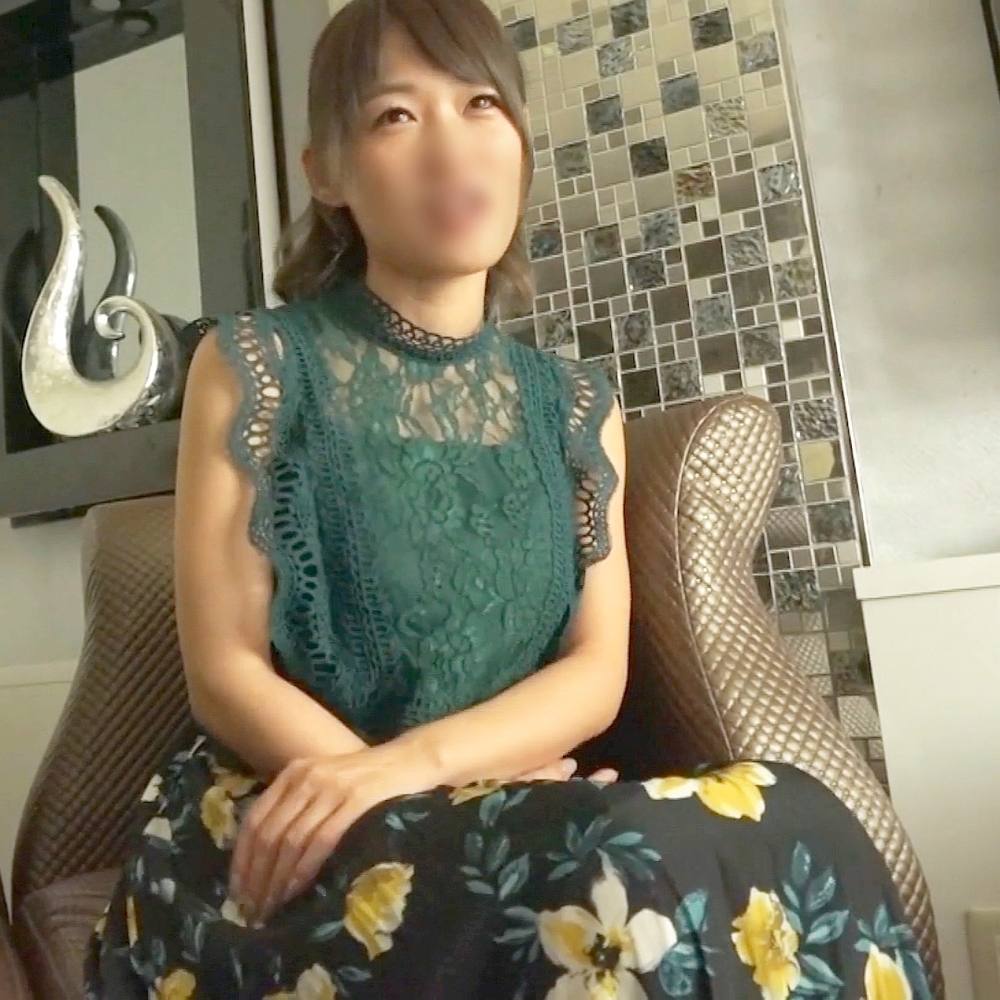 【素人】完璧なまでのくびれ、美顔の清楚人妻(37歳) 即濡れするパイパンおまんこを生ハメ。 *宮に亀頭が当たると幸せ顔までして他人棒に夢中。