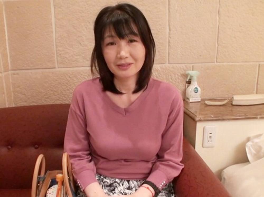 ※バレたら即消し≪限定／個撮≫御年53歳の人妻をハメ撮り！他人棒突きに半端ないイキっぷりで閉経マ〇コに中出し許可ｗｗ