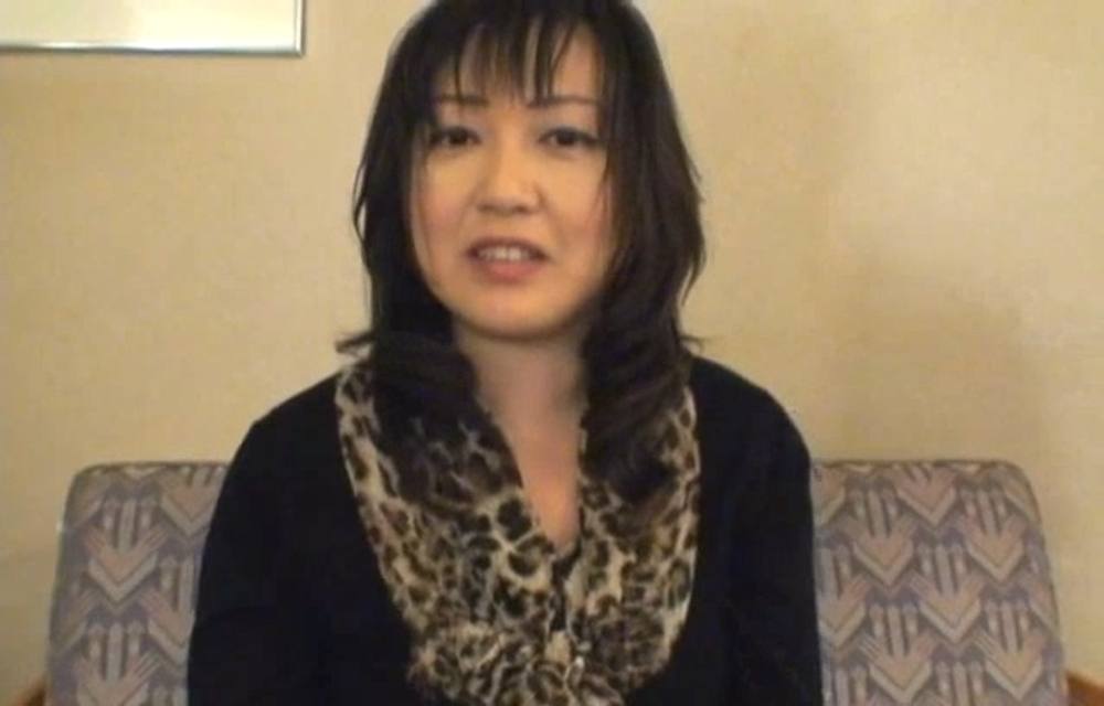 「無修正」人妻ハメ撮り羞恥デート ゆかこ（41歳）