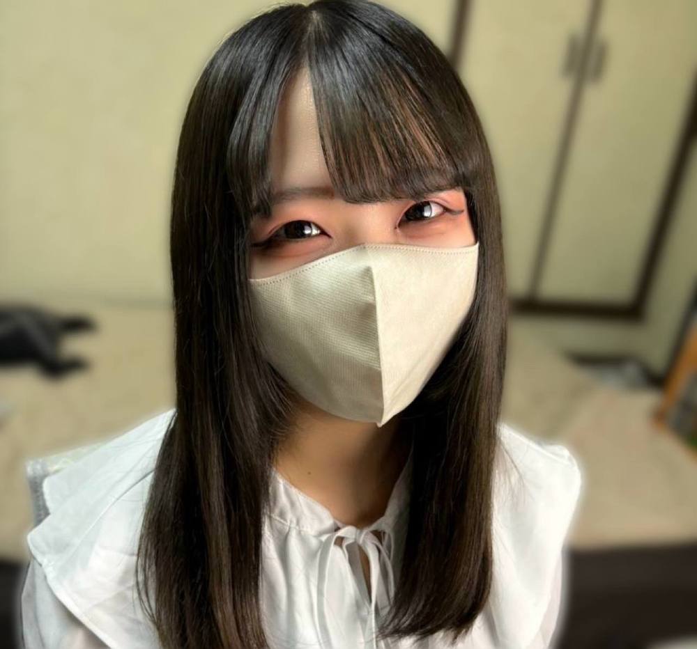 【完全素人&顔出し】メチャクチャ可愛い未経験の19歳をドキドキハメ撮り中出し!特典有り窓際バックハメ&フェラチオ口内発射