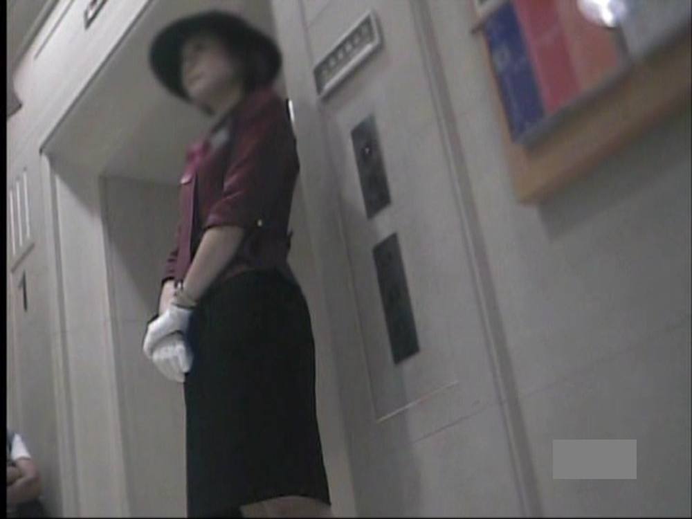 働く制服女性の下着事情 P-063（色んなエレガ編）