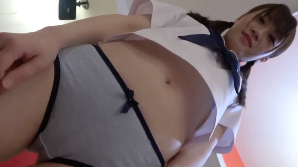 制服コスプレ美女をハメ撮り/