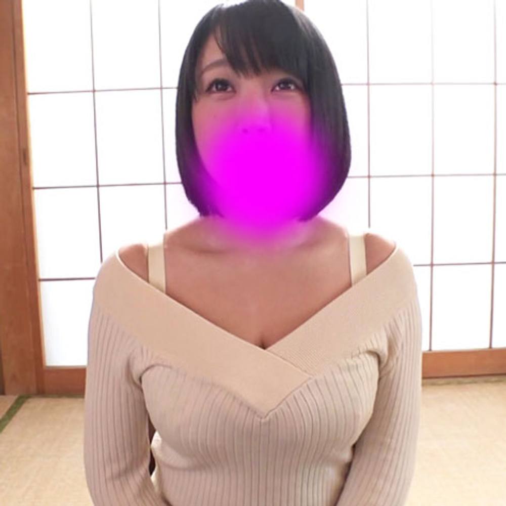 Iカップ爆乳妻が泣きそうな顔で乱れる不倫セックス映像