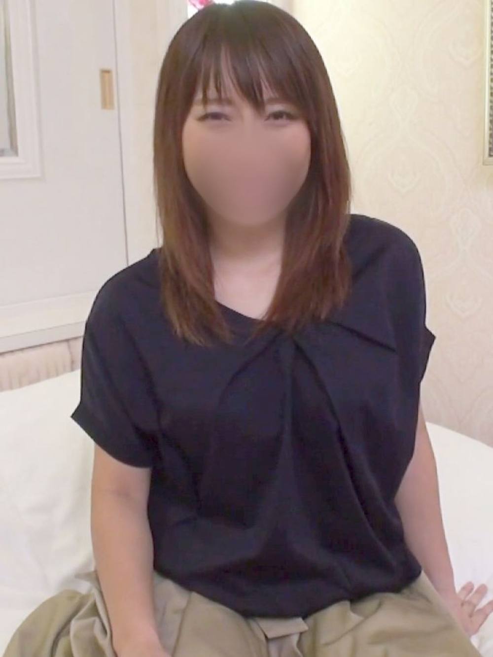 【個撮】おしとやかな33歳のしおりさん♥パイ揉みだけで欲情してしまう！