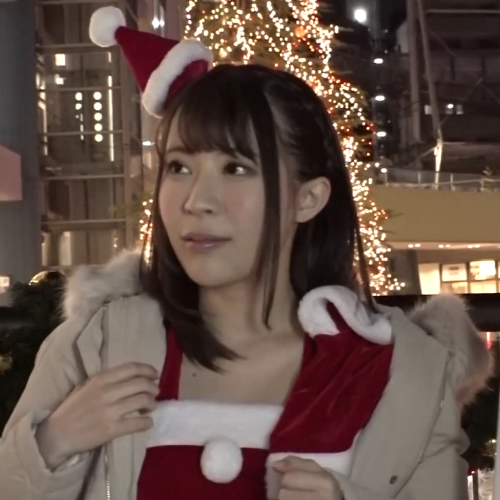 【美乳】ラク●アでクリスマスナンパ待ちサンタコス女。「あ”んっ、、、ぎもぢぃっ、、」