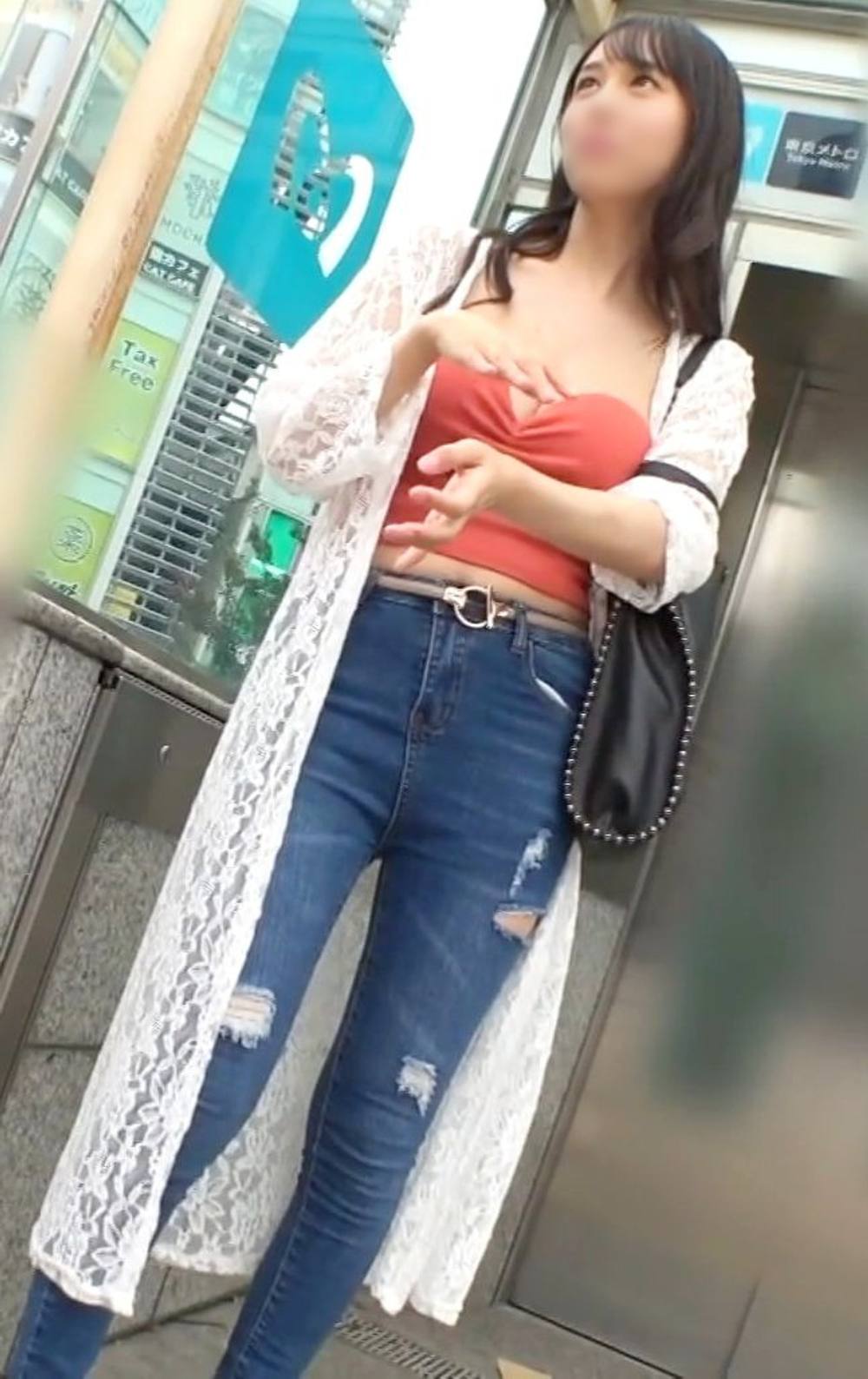 【個人撮影】アパレルショップ勤務の高身長お姉さん♥ 自慢のEカップ巨乳を揺らしながらの素股でおまんこをジンジンさせながら興奮状態に♥