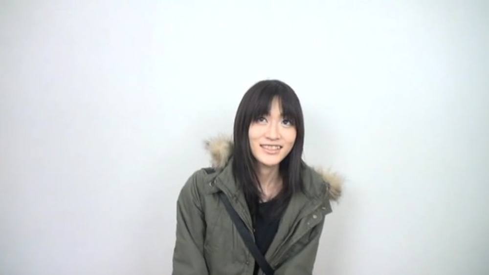 ナンパ人妻にセンズリ見せたら興奮しちゃった！ゆか