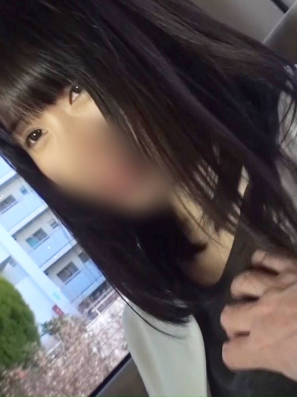 《個撮》某有名アイドルにいそうな清楚系の18歳♥手コキフェラでザーメンを搾り取られました！