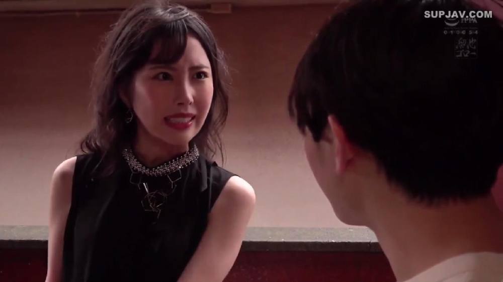 本〇なしのマ〇トヘ〇スに行って出てきたのは隣〇の高〇な美〇妻。弱みを〇った僕は本〇も中〇しも〇要!店〇でも言いなりの性奴〇にした 山〇葉〇 モザイク改良版
