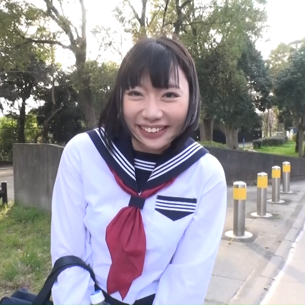 【数量限定】出会い系で知り合った18歳の美少女と制服着衣生中出し！