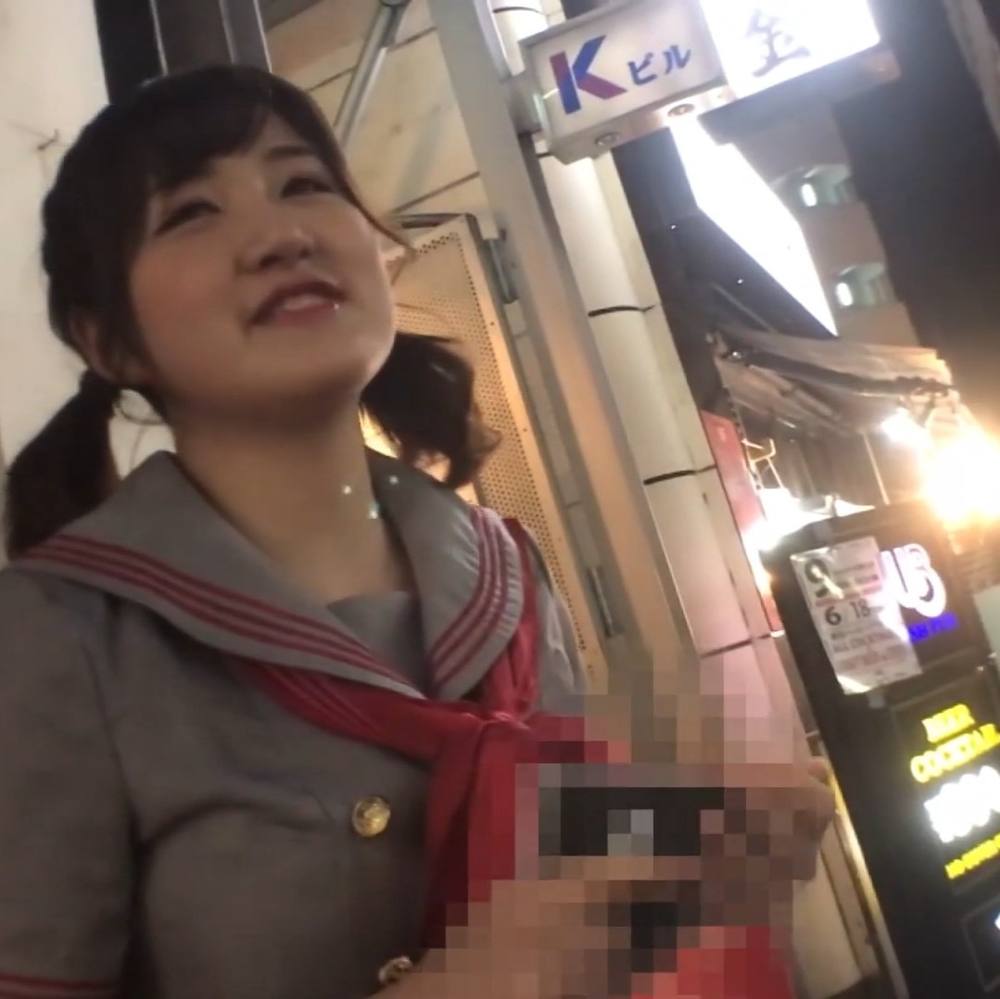 【数量限定】裏垢経由で知り合った現役アイドルの可愛い顔にぶっかけw
