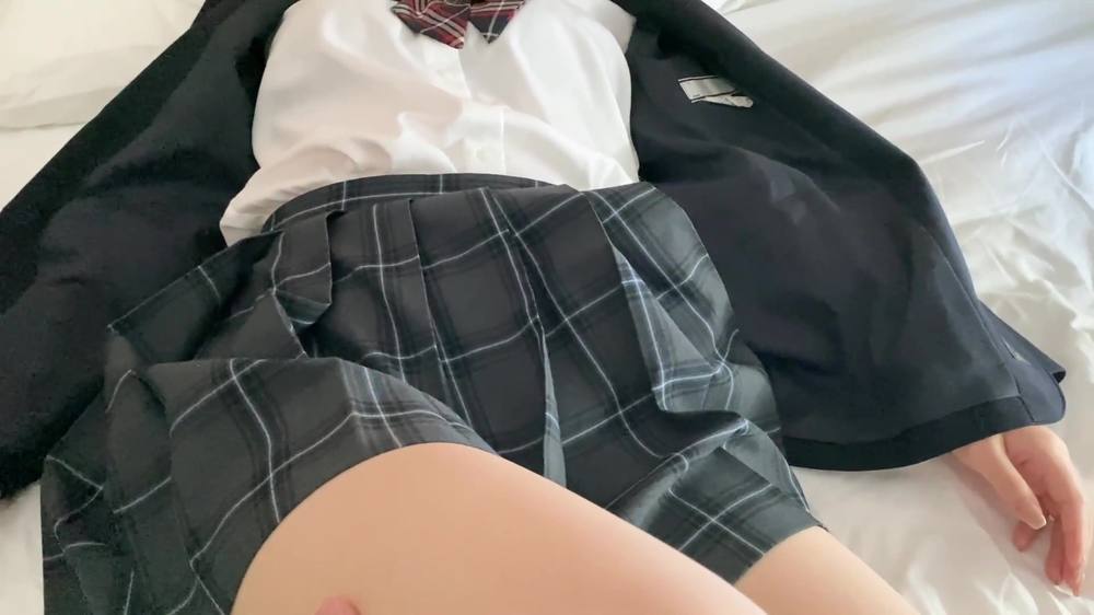 セフレの子に制服着させたら興奮しちゃって生ハメ