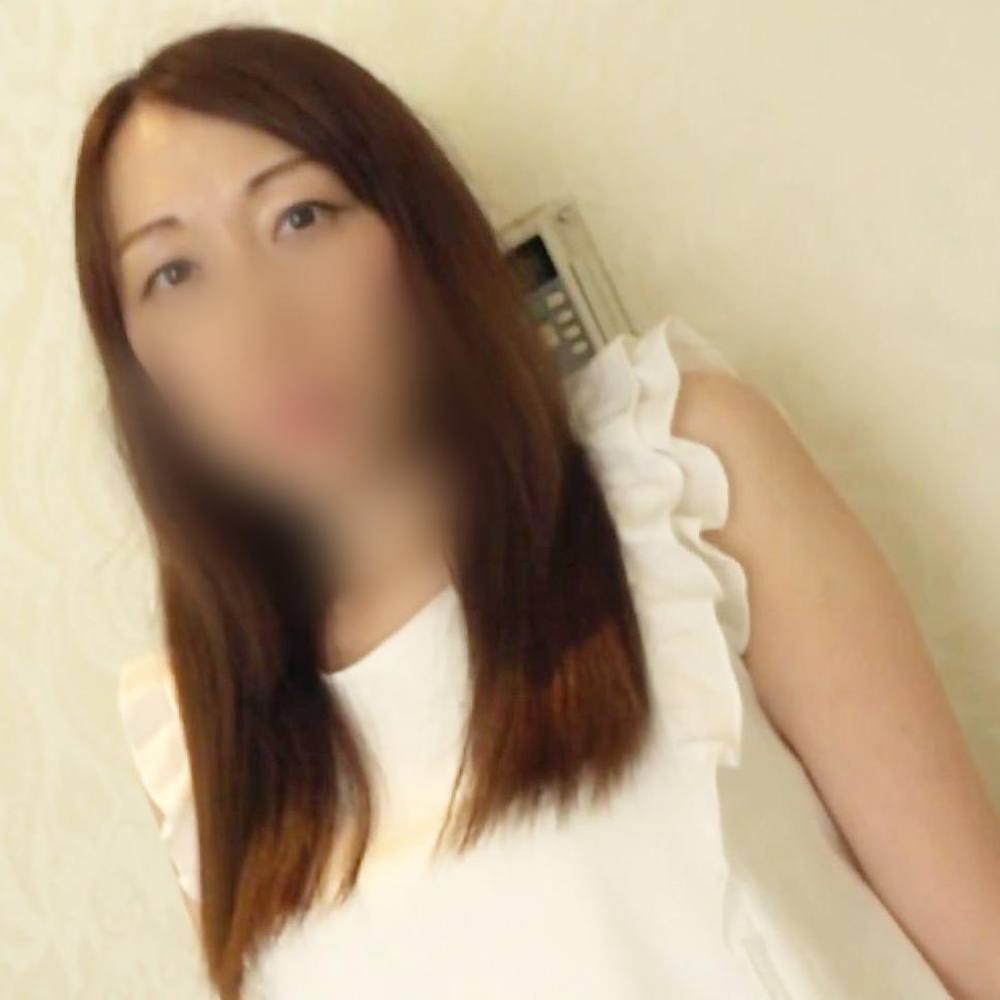 【熟女・中出し】フサフサの美マン毛がエロい熟女とハメ撮りSEX！熟したおま○こに大量精子放出！